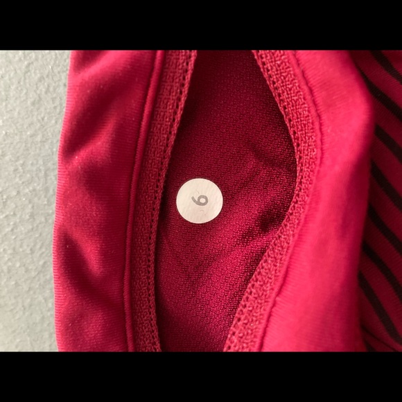 Lululemon run inspire crop, size 6, cranberry. - Picture 4 of 4